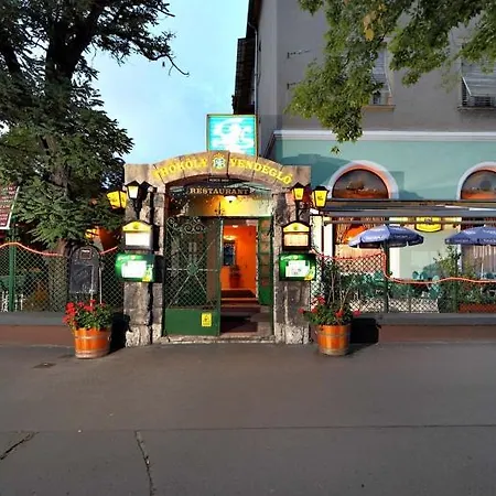 Terrace At Park